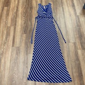 Size Small Gilli about Striped Maxi Dress